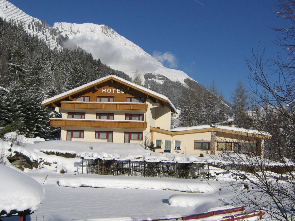 Hotel Panorama Elbigenalp Zewnętrze zdjęcie