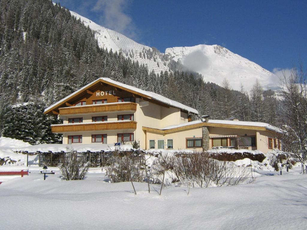 Hotel Panorama Elbigenalp Zewnętrze zdjęcie
