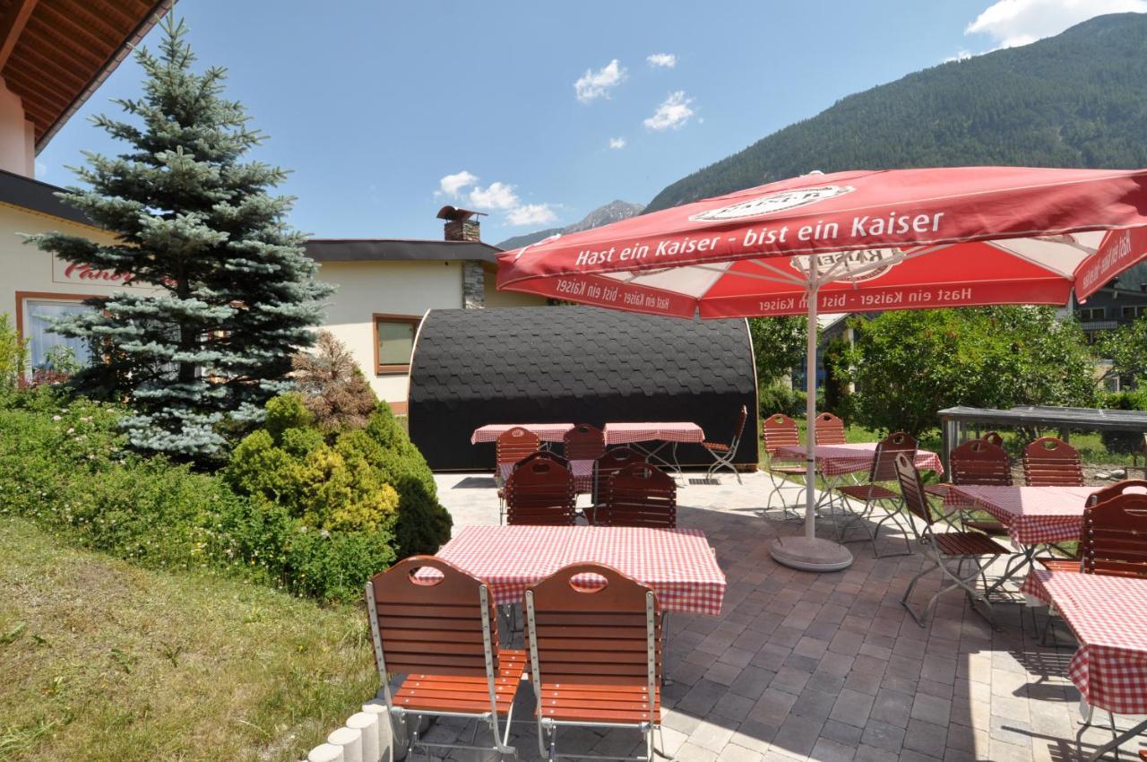 Hotel Panorama Elbigenalp Zewnętrze zdjęcie